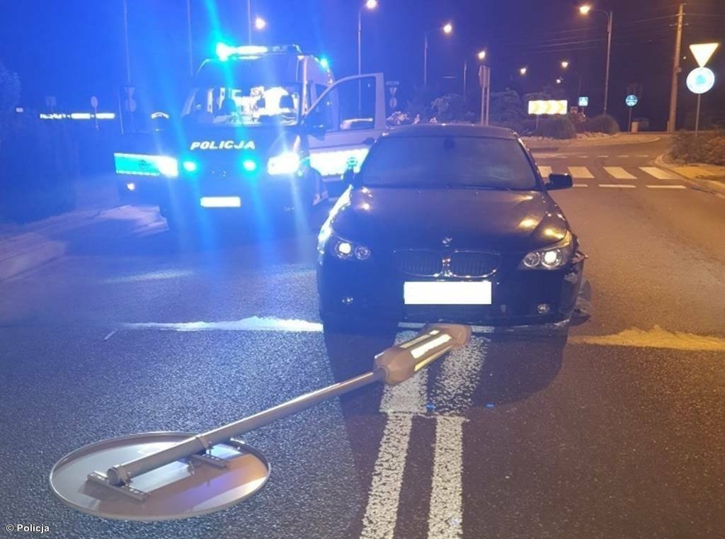 Pijany kierowca potrącił policjantów – FOTO