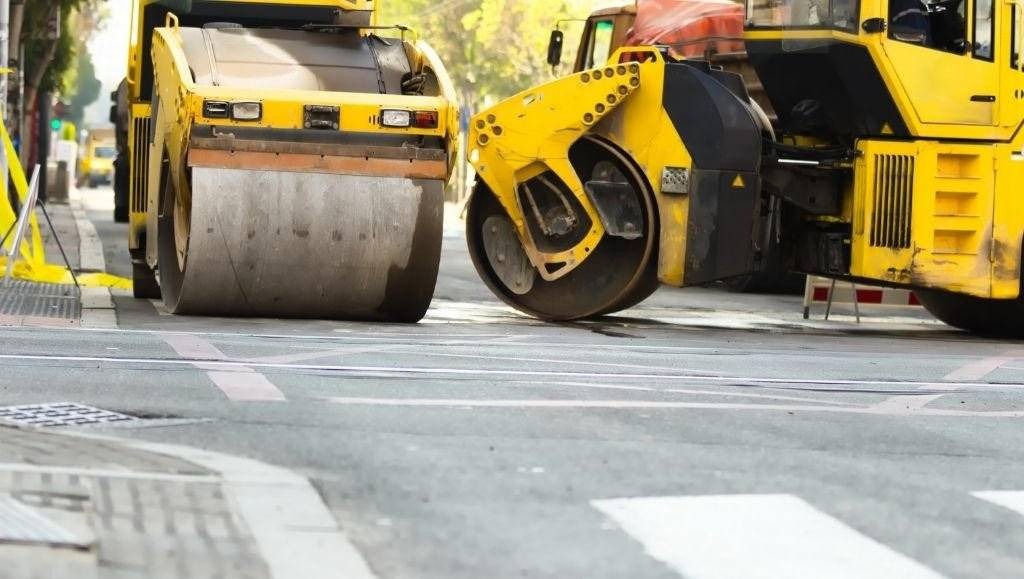 Utrudnienia na ulicy Głównej w Osieku