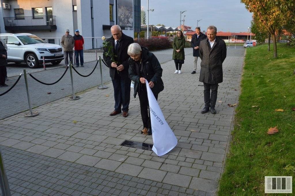 Kolejne tablice w Alei Pisarzy odsłonięte – FOTO
