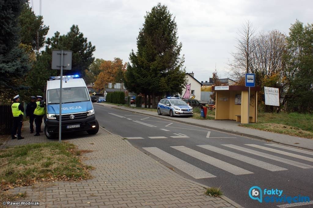 Samochód potrącił dzieci na przejściu dla pieszych