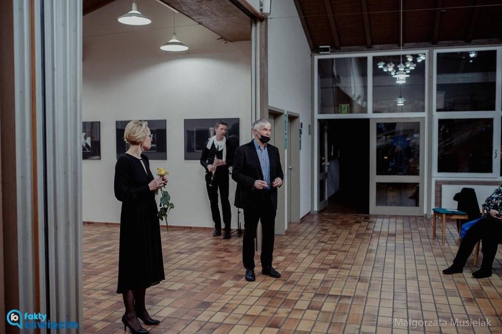 Fotograficzna podróż, czyli ŚWIATŁO(CIENIE) Joanny Chrząszcz – FOTO