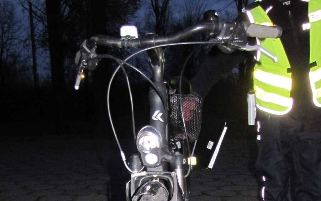 Spał na przystanku. Stał przy nim skradziony rower