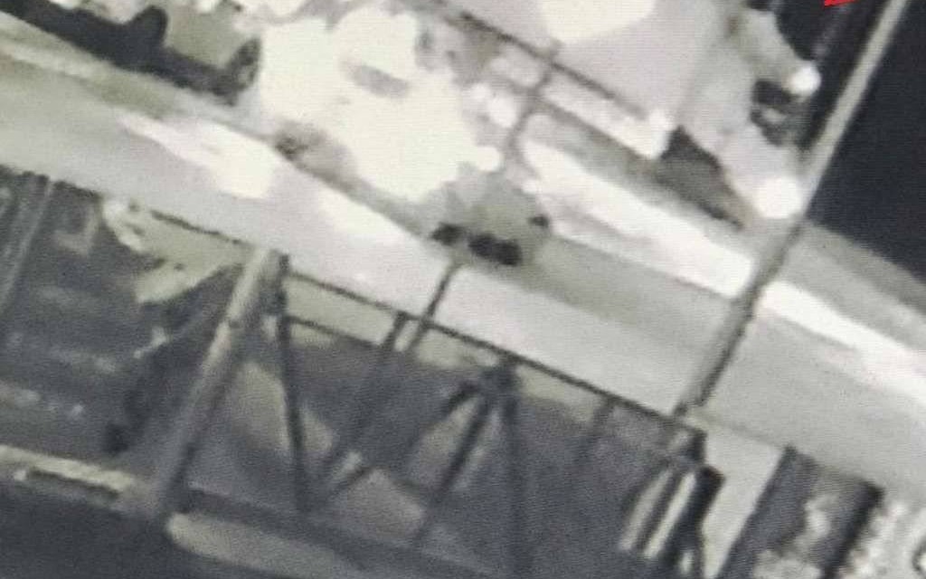 Nie żyje pieszy. Policjanci szukają kierowcy ciężarówki – FOTO