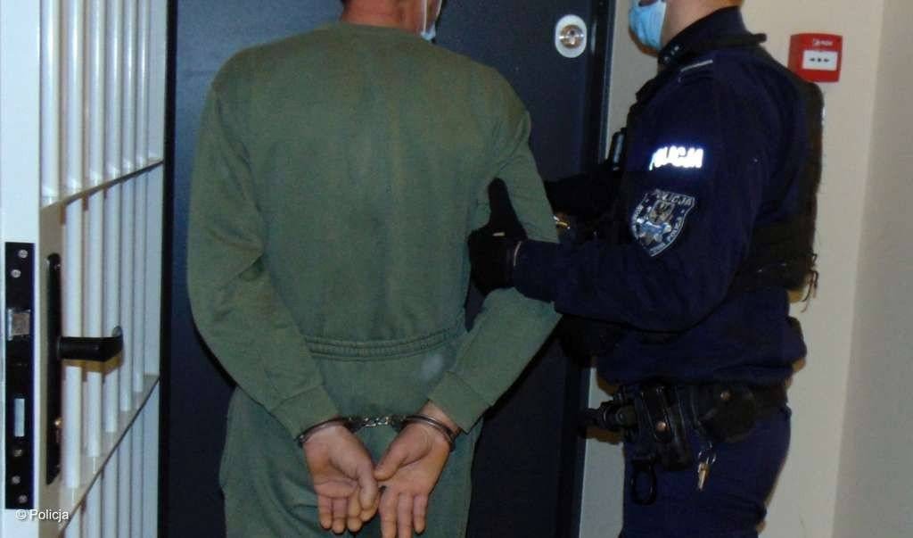 Dwaj przemocowcy musieli wyprowadzić się z domów