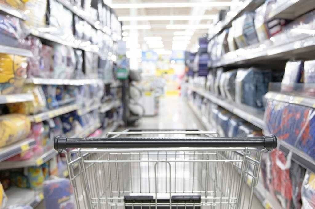 Chciały wyjść z marketu z zakupami i nie płacić