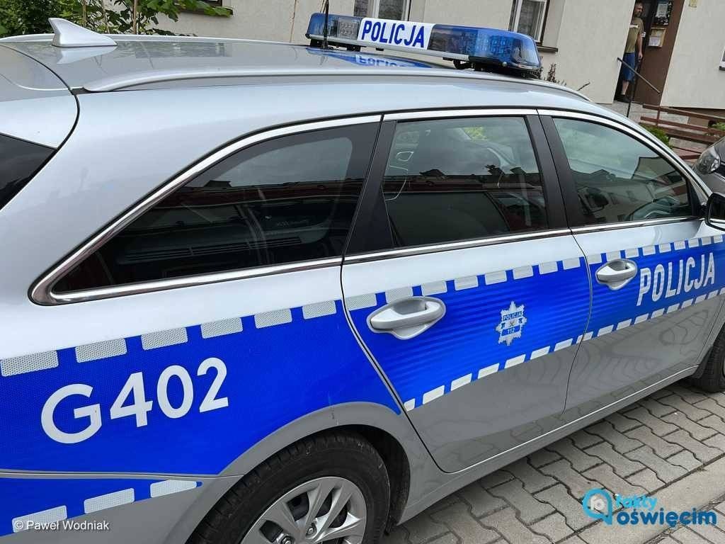 Zostawił dziecko w samochodzie i poszedł po zakupy
