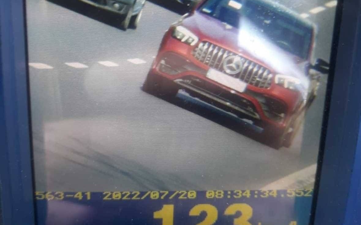 Dostał 10 punktów i 2,5 tysiąca mandatu. Stracił prawo jazdy