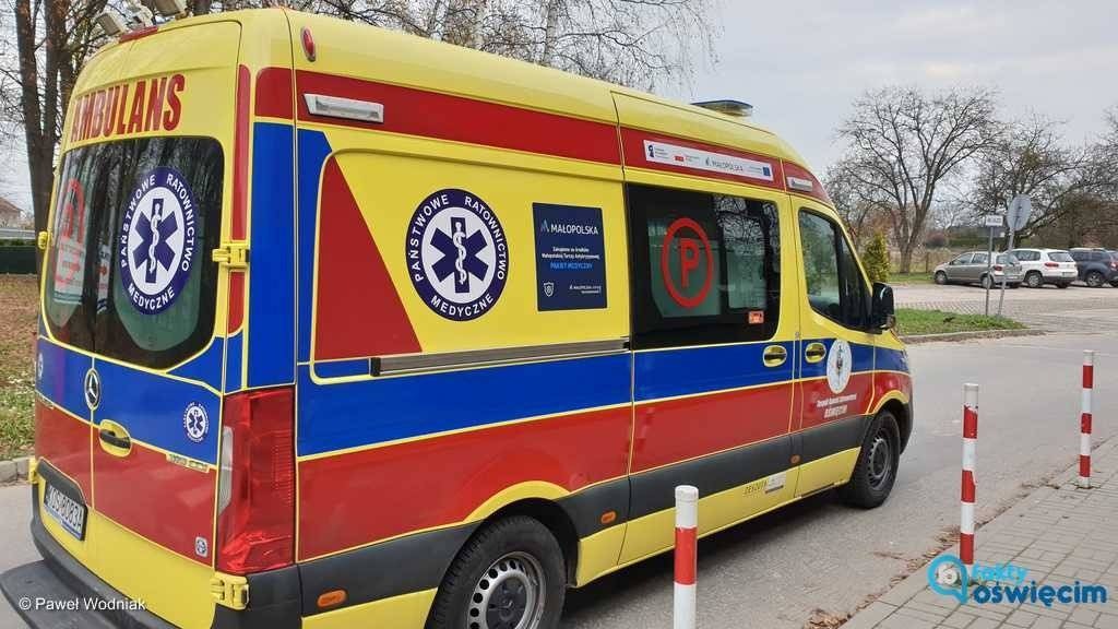 Zasłabła za kierownicą samochodu. Pomoc nadeszła bardzo szybko