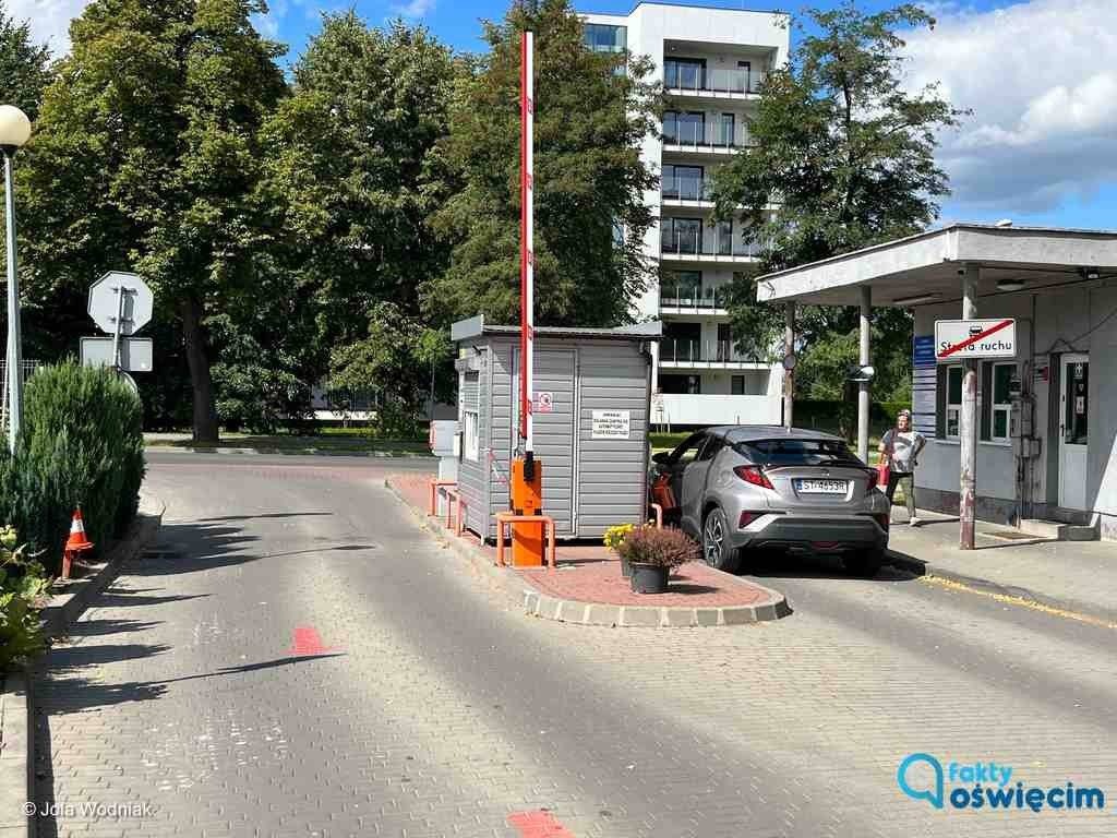 Wzrosła opłata za parkowanie na terenie szpitala