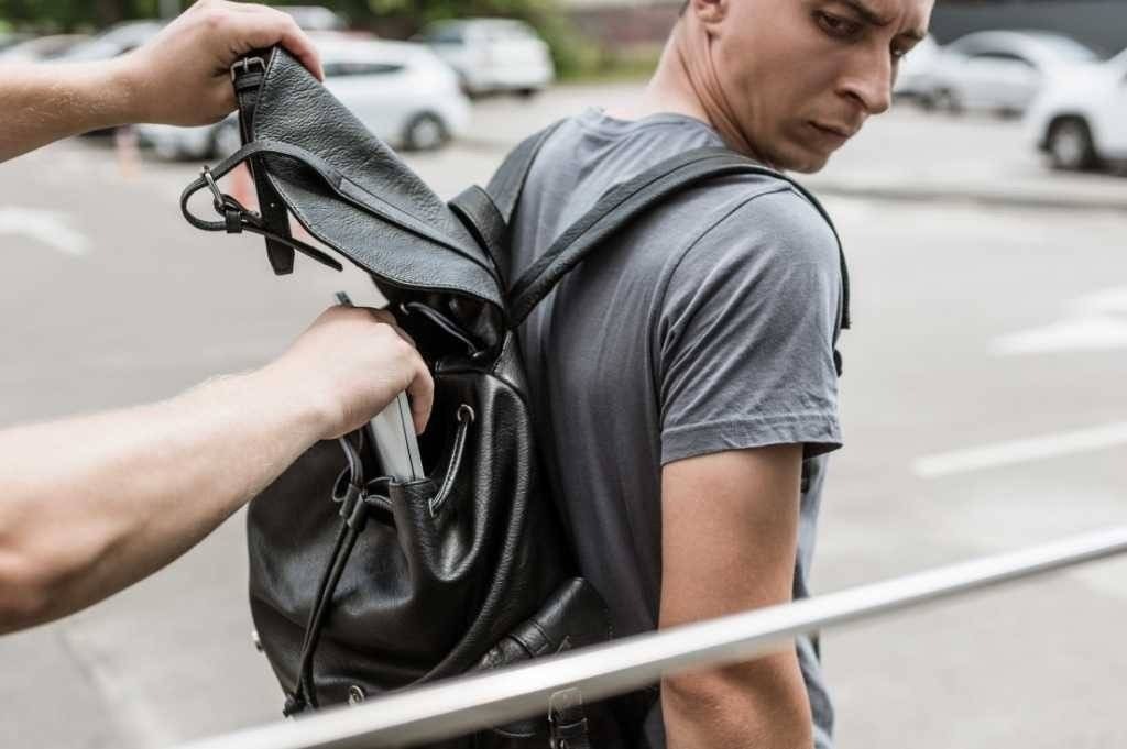 Pobili mężczyznę i zabrali mu plecak