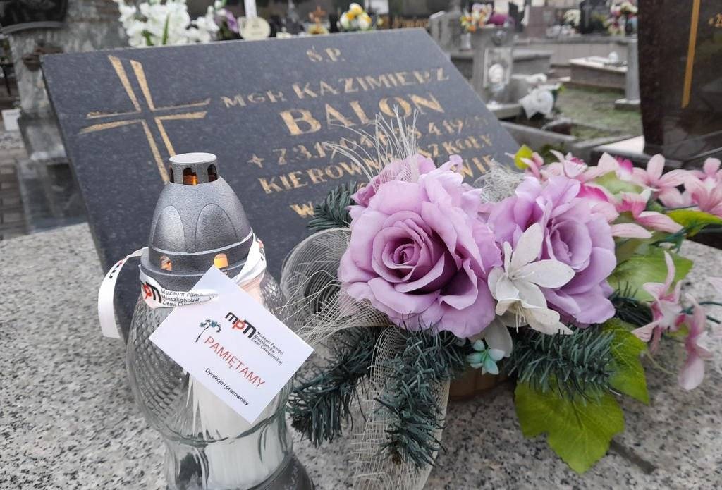 Ponownie zapalą znicze na grobach bohaterów