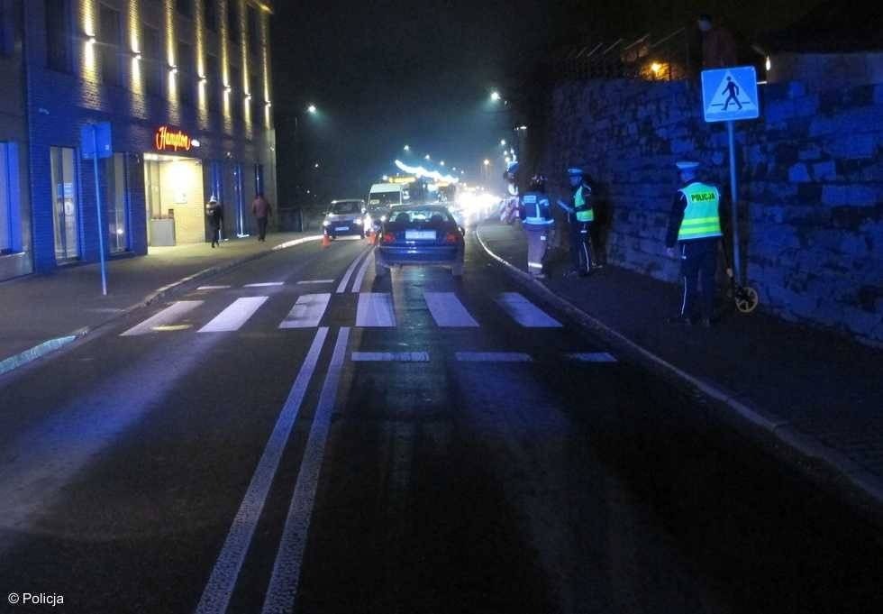 Dwa potrącenia, kolizja i pijany kierowca – FOTO