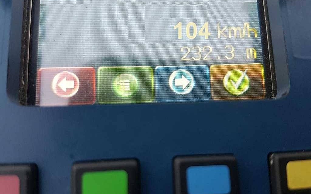 Gnał ponad 100 km na godz. w obszarze zabudowanym