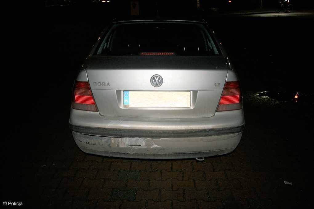 Najechał seatem na volkswagena – FOTO