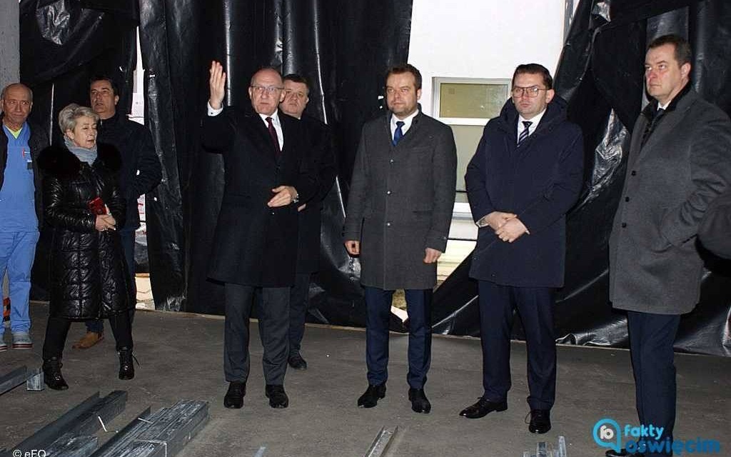 Wojewoda i posłowie wizytowali budowę centrum diagnostycznego – FOTO