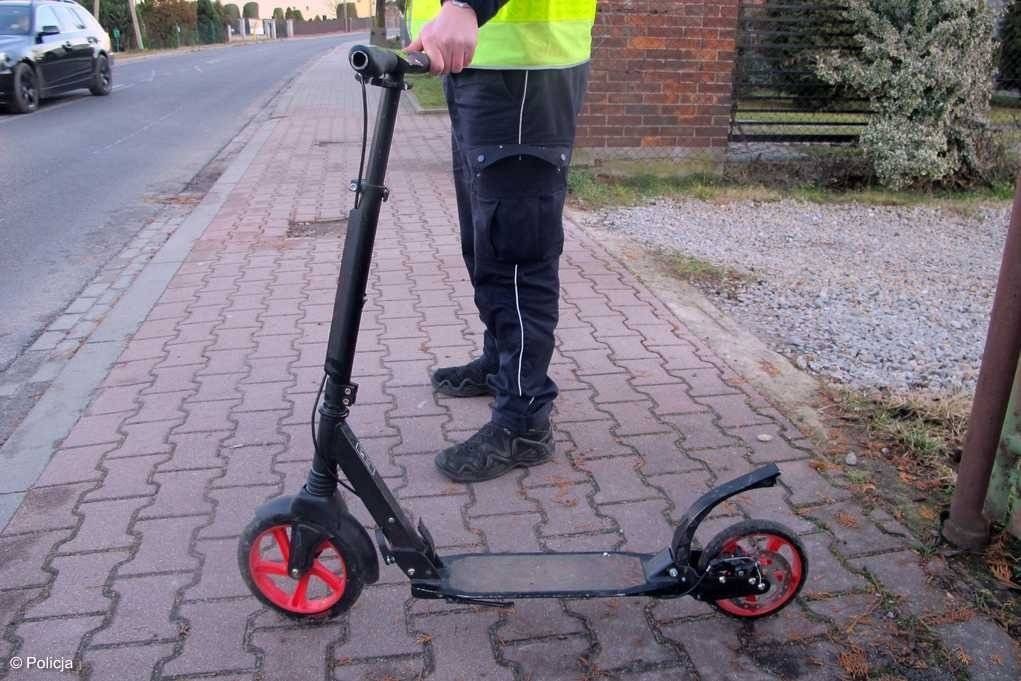 Przewrócił się z motocyklem na jezdnię, by nie uderzyć w dziecko