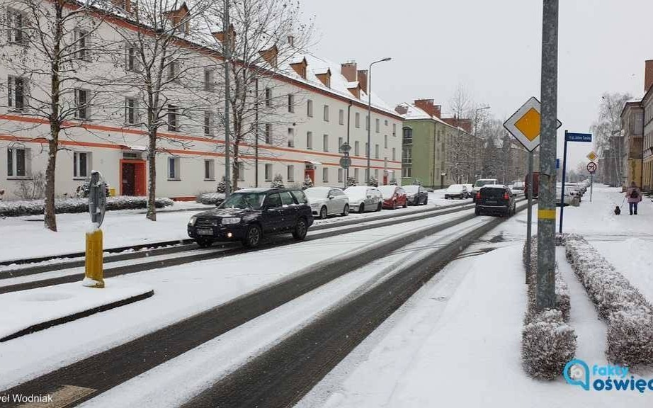 Drogi i chodniki mogą zamienić się w lodowiska