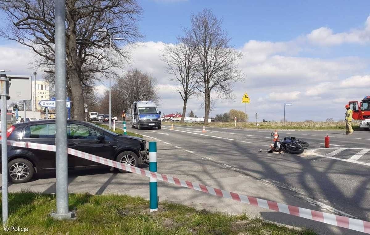 Samochód zderzył się z motocyklem – AKTUALIZACJA