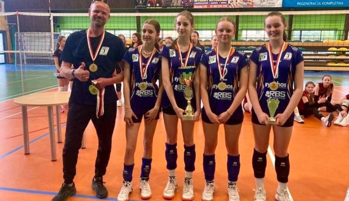 Oświęcimianki wygrywają turniej w Łasku 