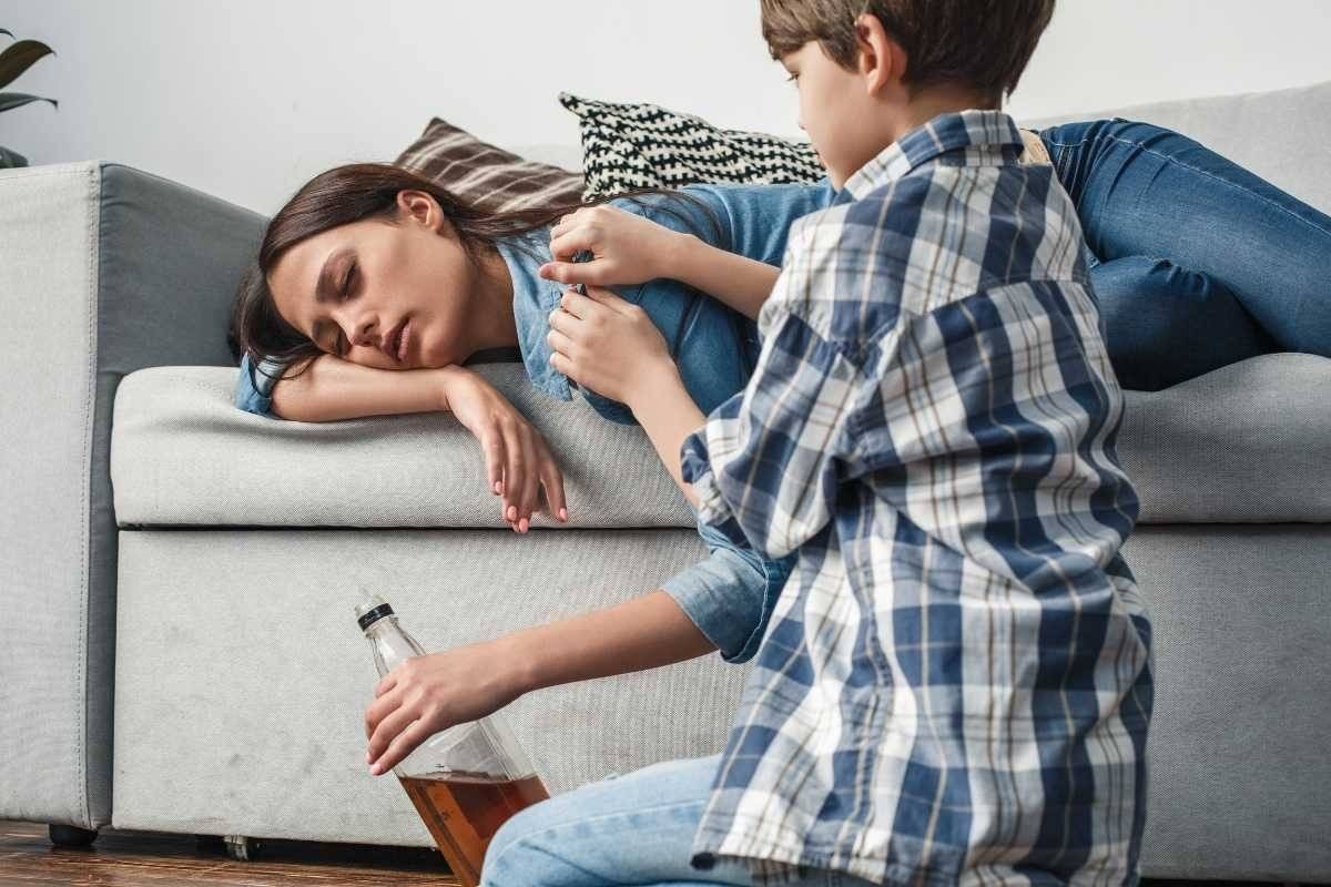 Pijana matka z dzieckiem. Zareagował sąsiad