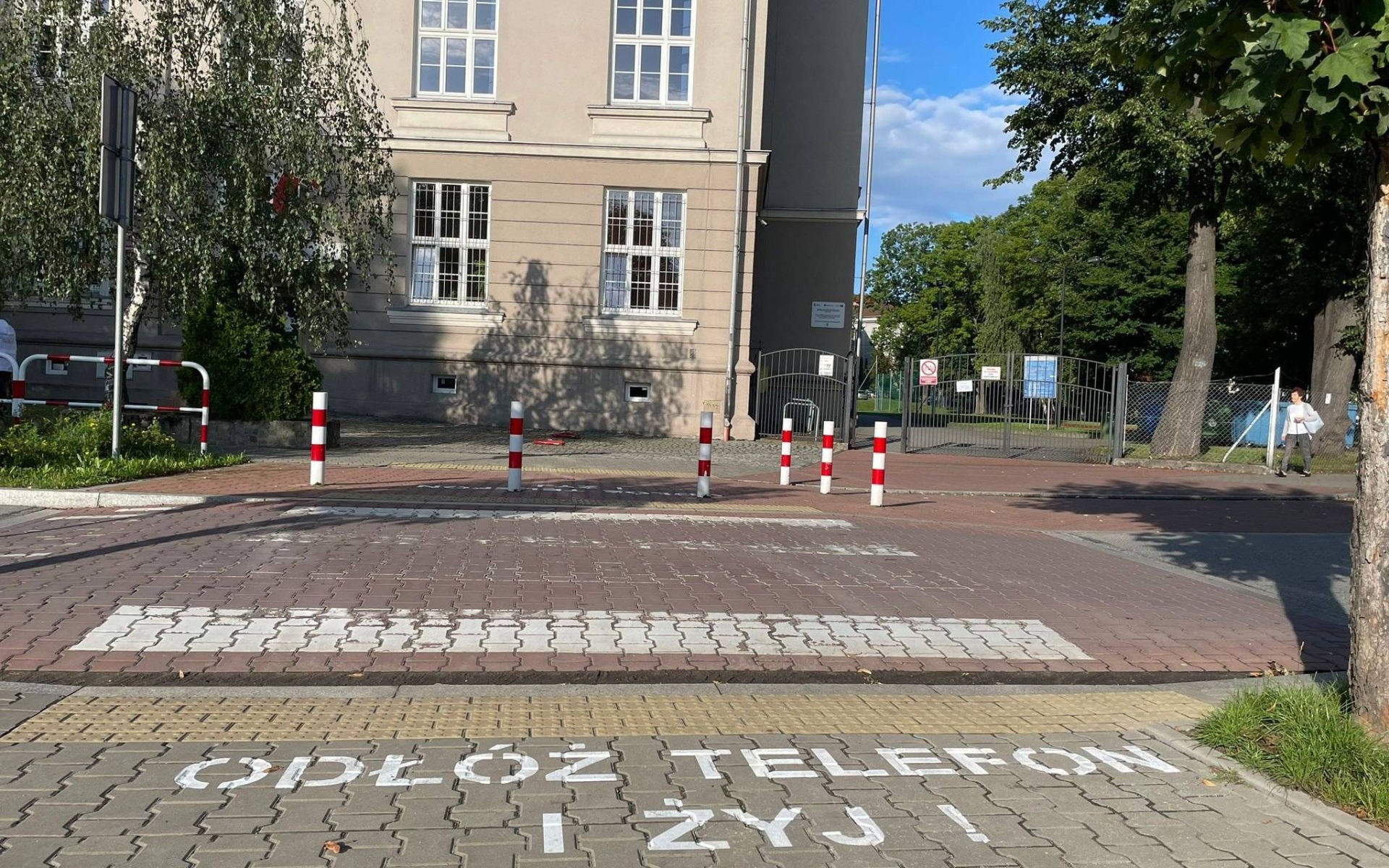 Odłóż telefon i żyj! – akcja profilaktyczna dla zombie