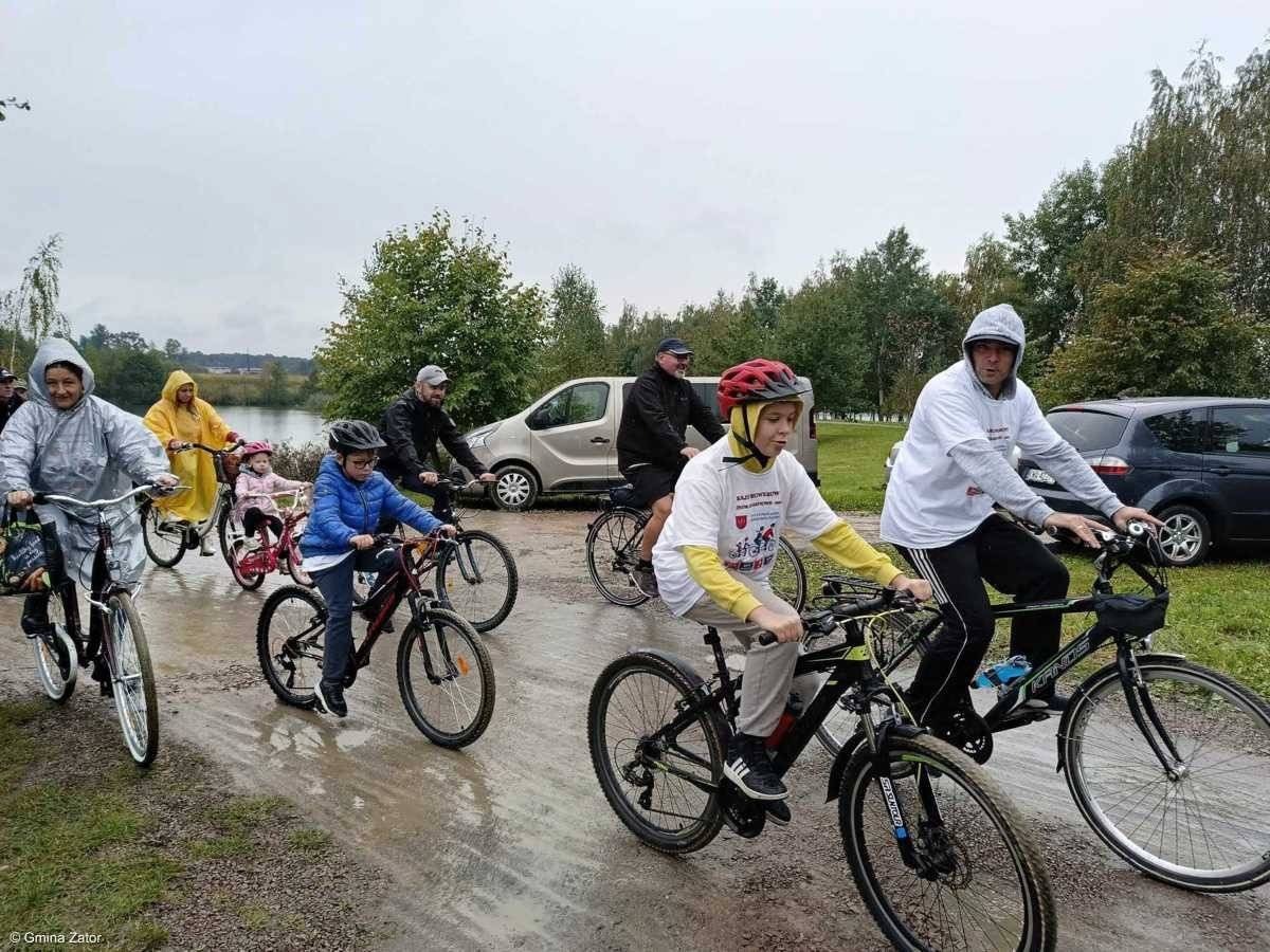 Rodzinny Rajd Rowerowy tym razem deszczowy – FOTO