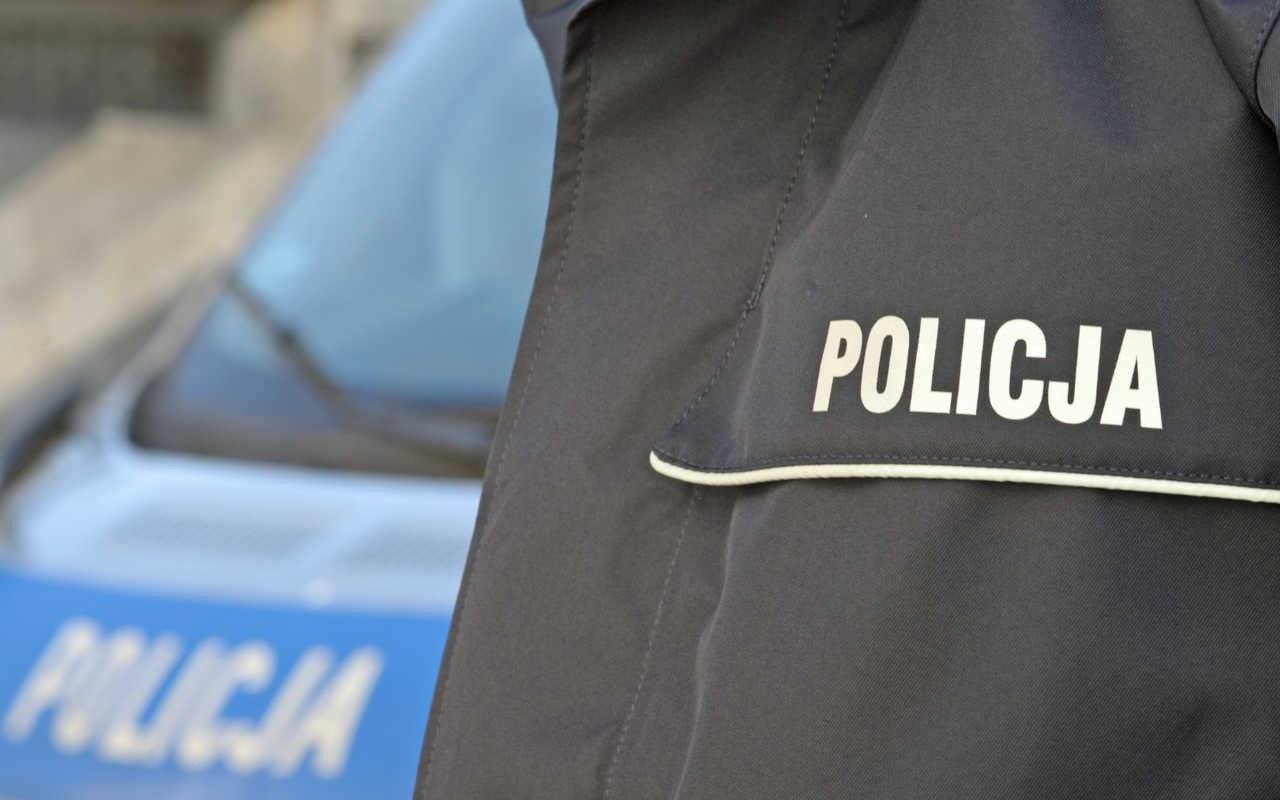 Policja szuka mężczyzny, który  zbiegł podczas kontroli drogowej