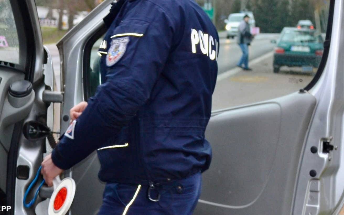 Złodziejka wpadła w ręce policji, bo rozmawiała przez telefon