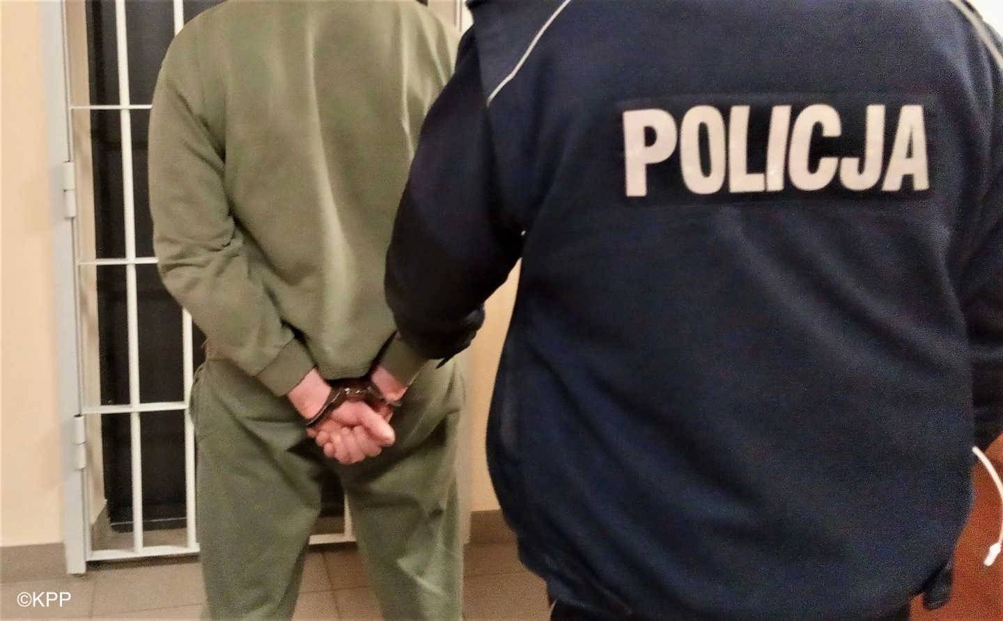 Znęcał się nad 86-letnią matką. Sąsiedzi wezwali policję