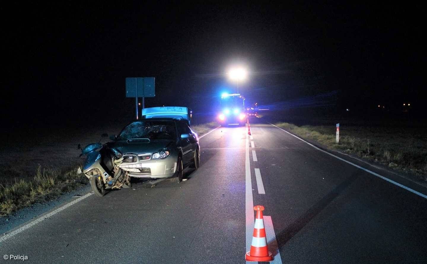 Kierowca samochodu poważnie poranił motorowerzystę