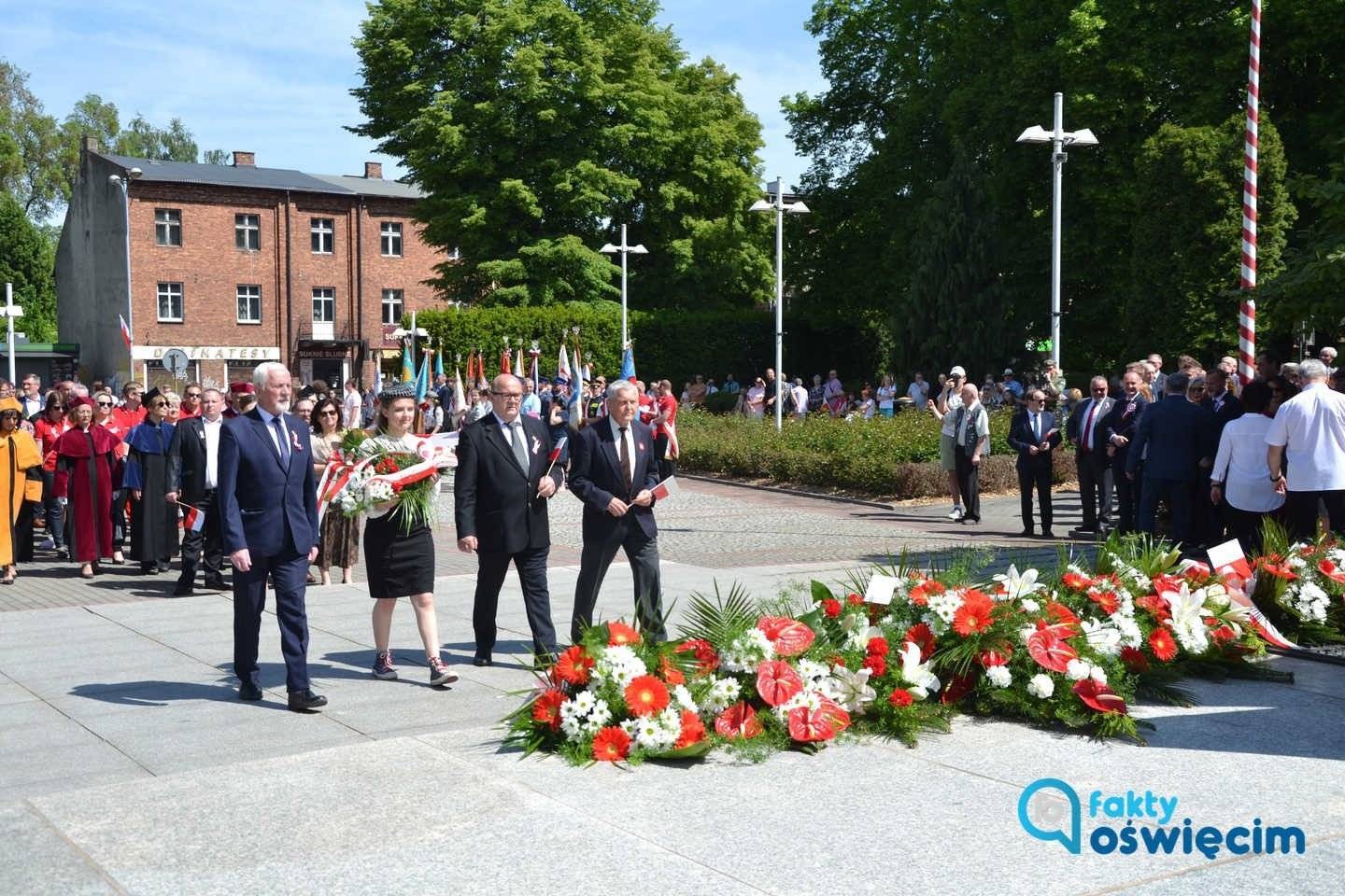 Święto Konstytucji w Oświęcimiu: Uczcili święto narodowe – FILM, FOTO