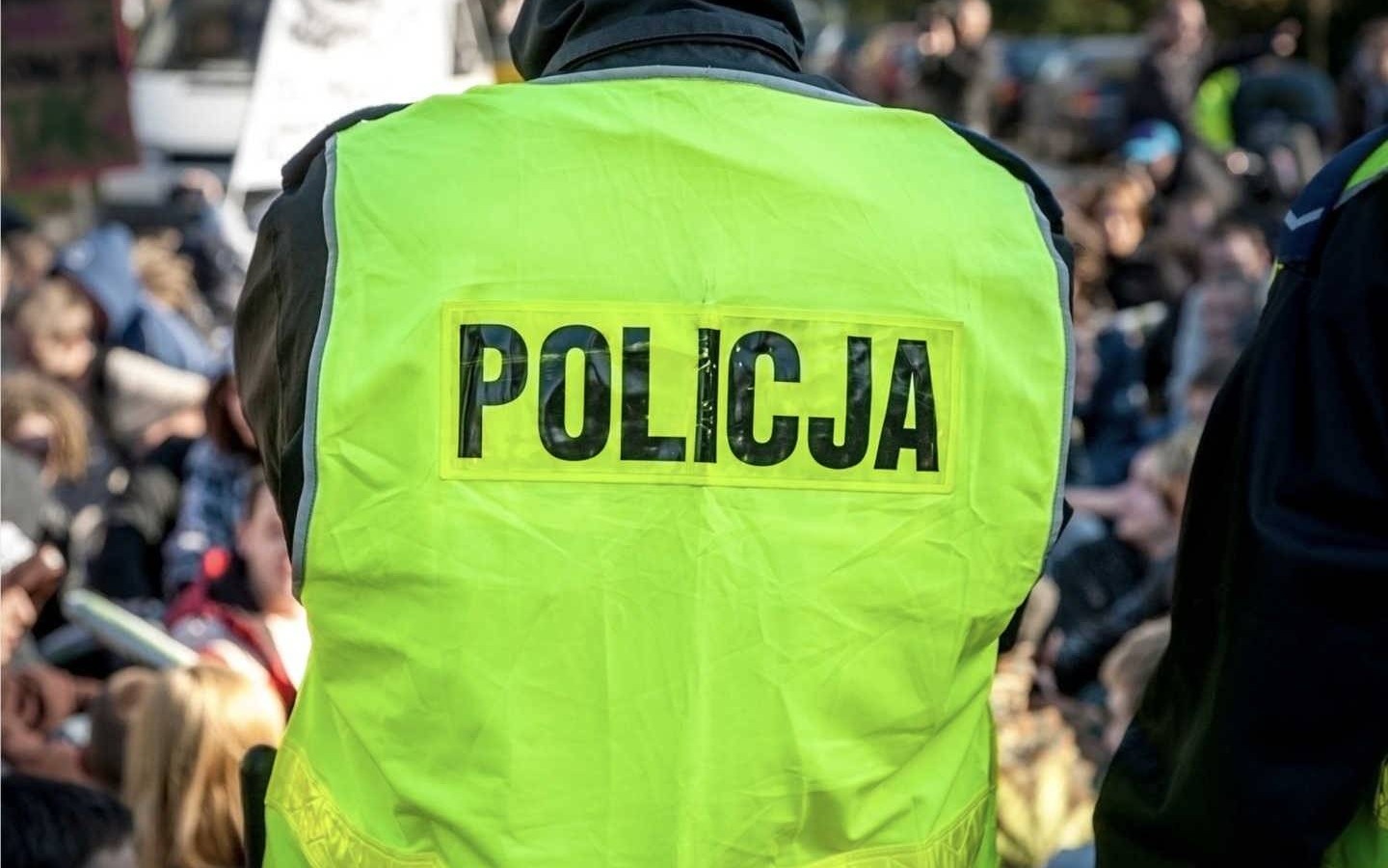 Nastolatek na romecie najechał na suzuki. Trafił do szpitala