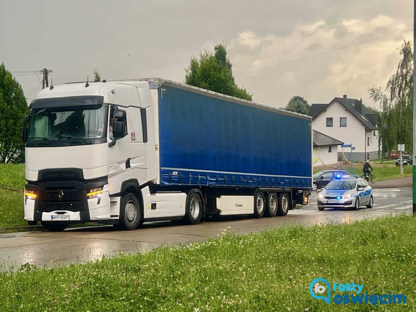 Sypią się mandaty dla kierowców ciężarówek – FILM