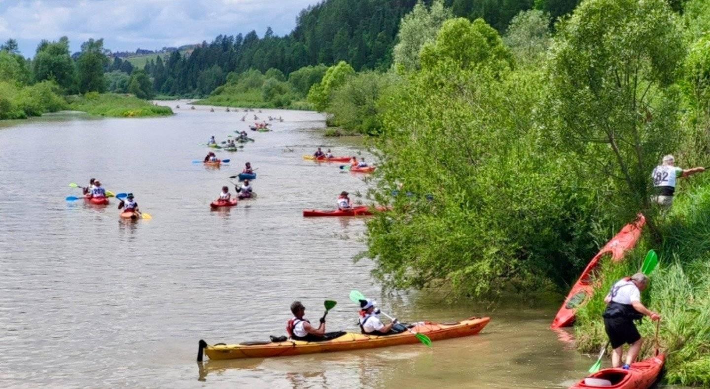 Trzy Zapory 2024. Kajakarze płyną Sołą do Oświęcimia