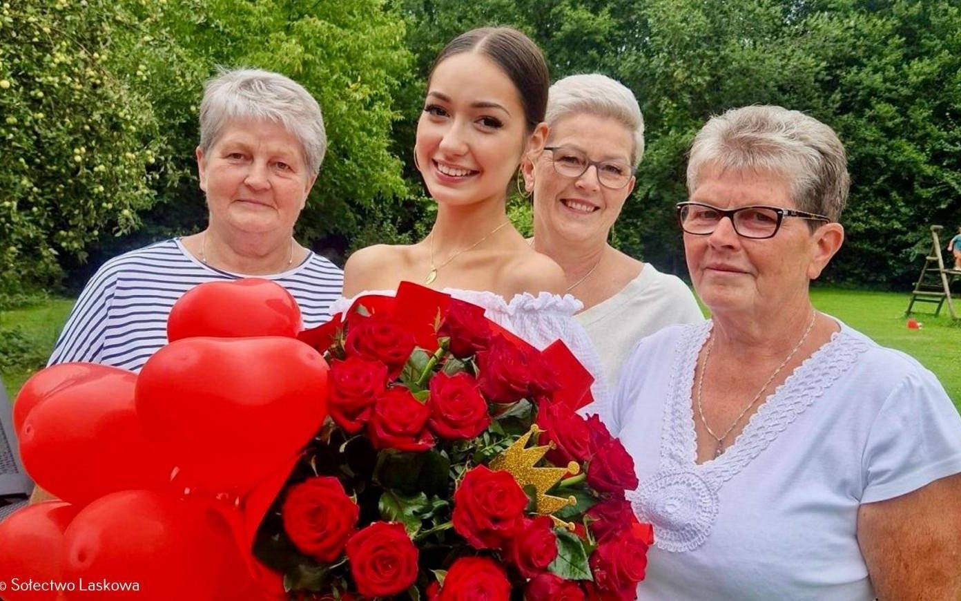 Mieszkańcy Laskowej świętowali sukces Zuzanny Balonek – FILM, FOTO