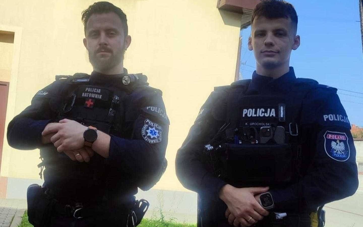 Chciała skoczyć z okna. Na ratunek pospieszyli policjanci