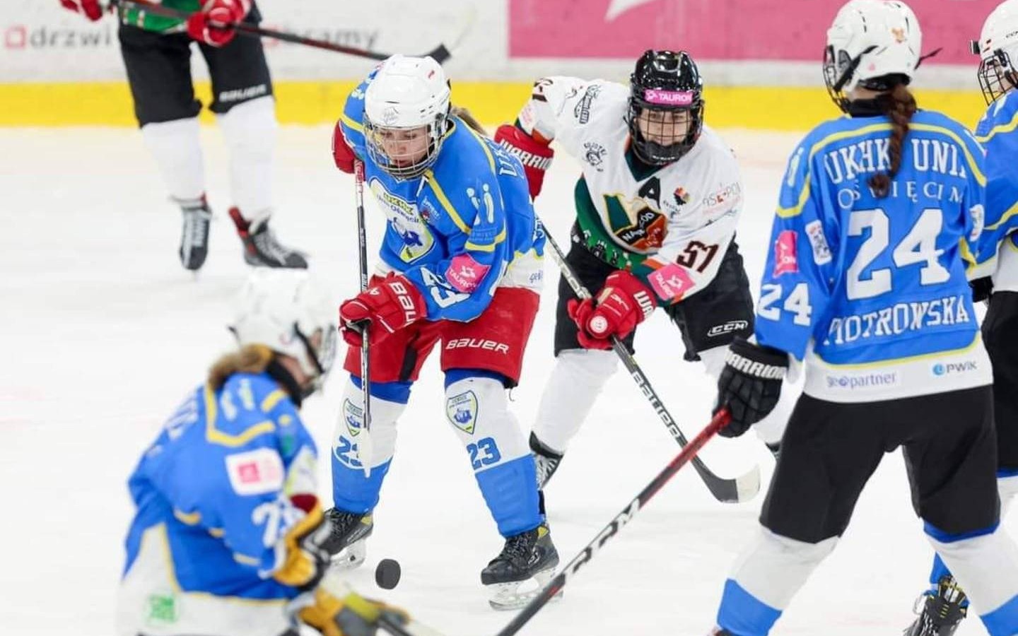 Bez niespodzianek w pierwszych meczach unitek