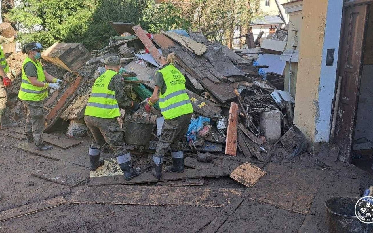 Małopolscy terytorialsi z Oświęcimia w operacji Feniks – FOTO