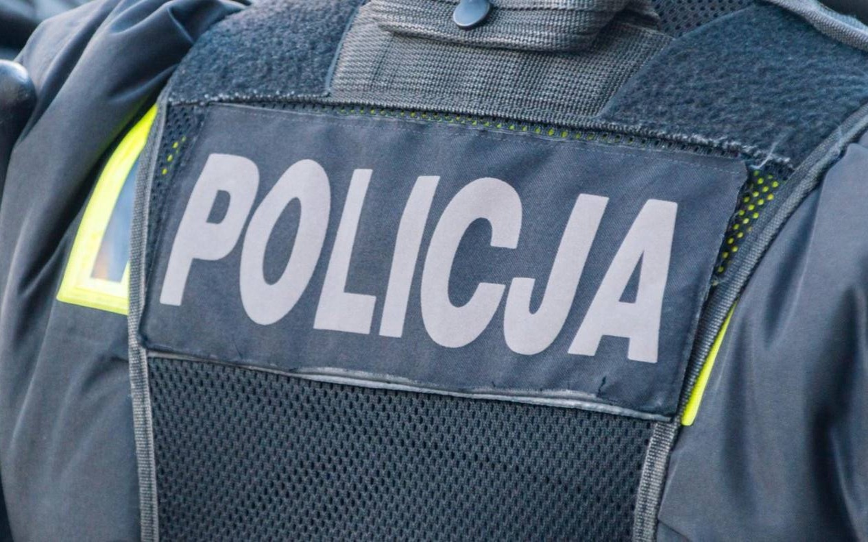 Nietrzeźwa kobieta znieważyła i zaatakowała policjantów