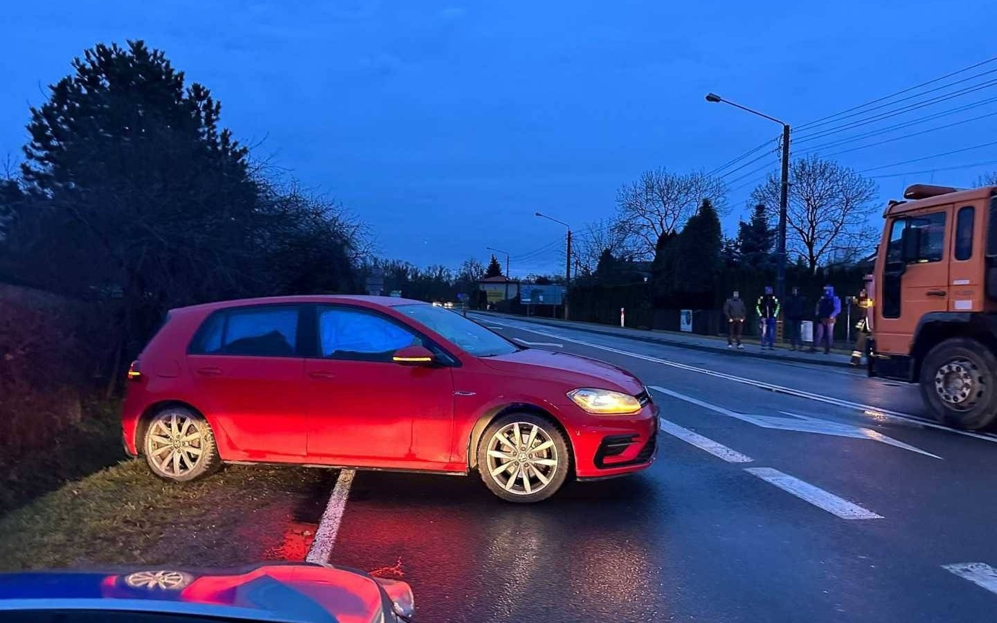 Wyjeżdżał z drogi podporządkowanej i uderzył w ciężarówkę