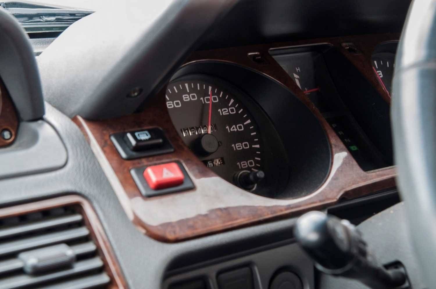 Zima, śnieg, ślisko i ciemno, a on pędził setką na pięćdziesiątce