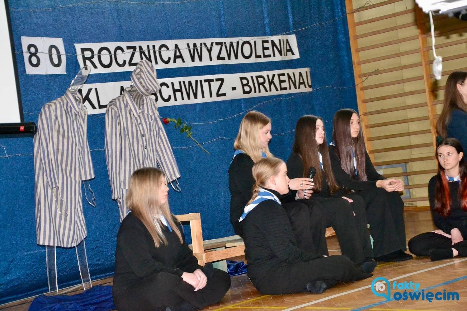 Młodzież pamięta. Akademia w rocznicę wyzwolenia Auschwitz – FILM, FOTO