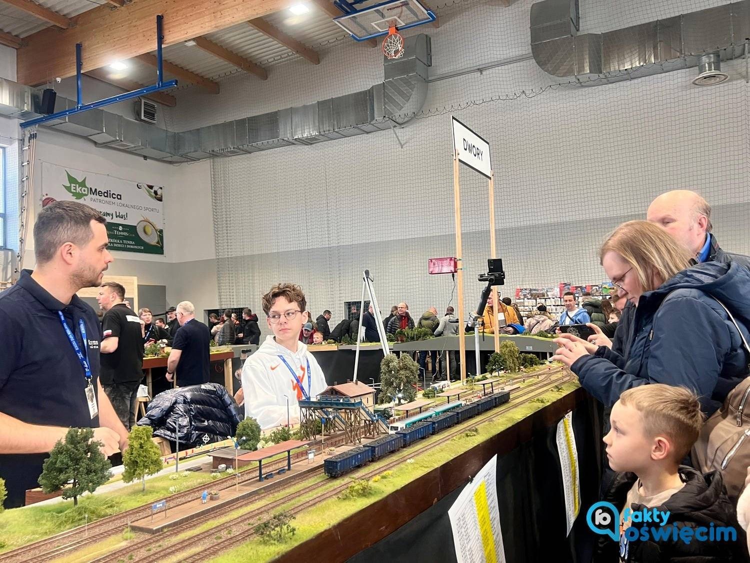 Miniaturowe pociągi zachwyciły odwiedzających w Kozach – FILM