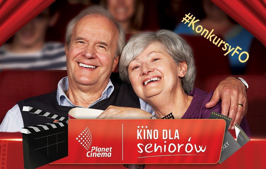 Osobówki na parkingu dla autokarów, autokar na jezdni