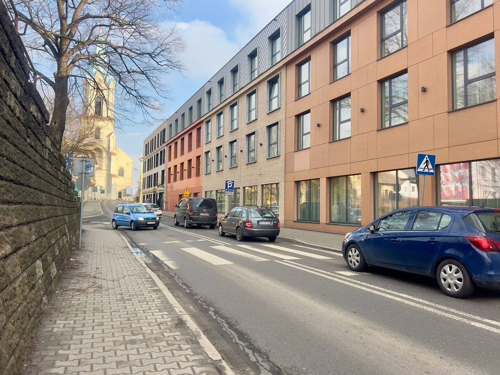 Zlikwidują dwa przejścia dla pieszych i stworzą nowe. Ma być bezpieczne