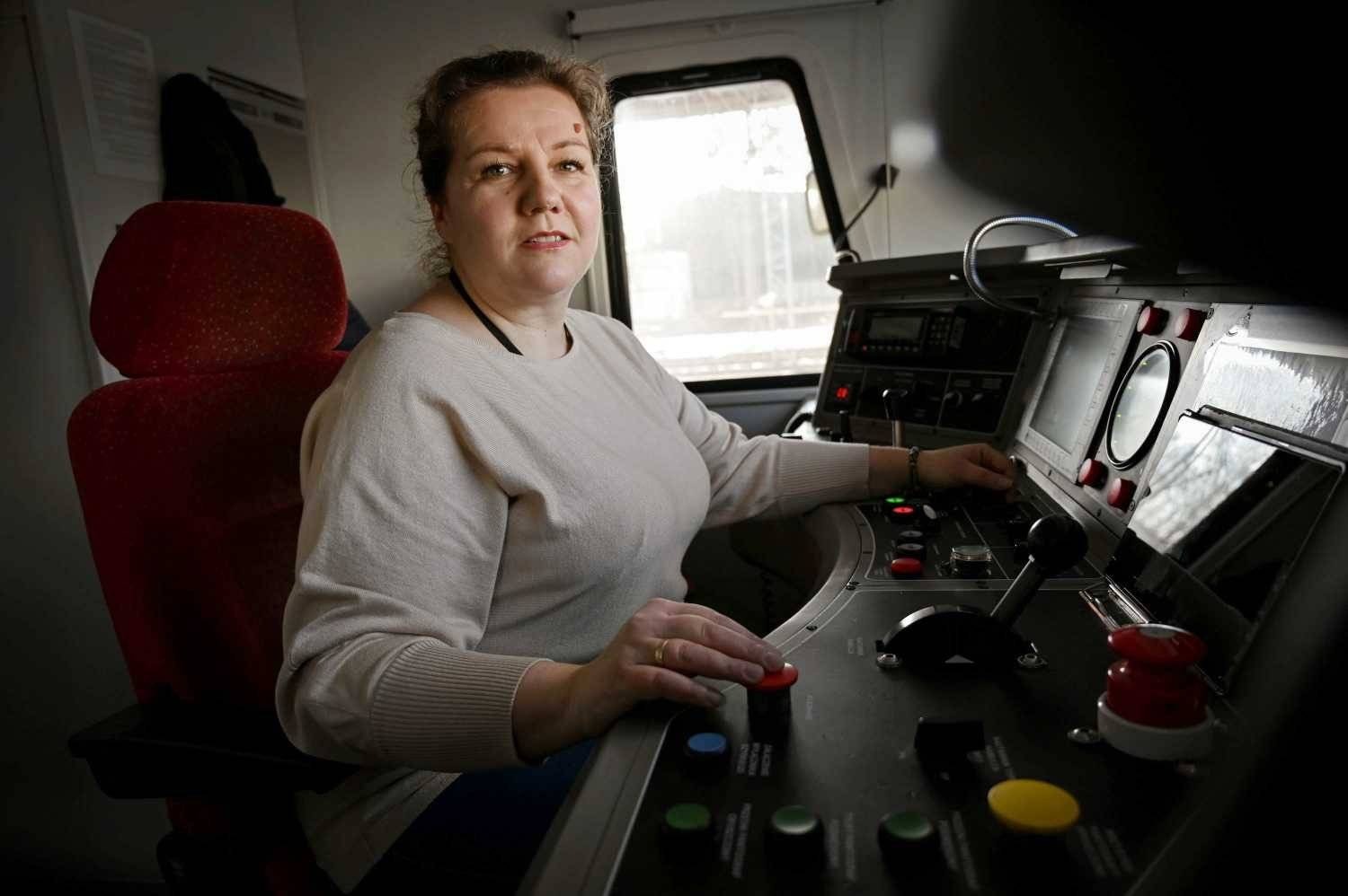 Panie za sterami pociągów. W całej Polsce jest ich 76