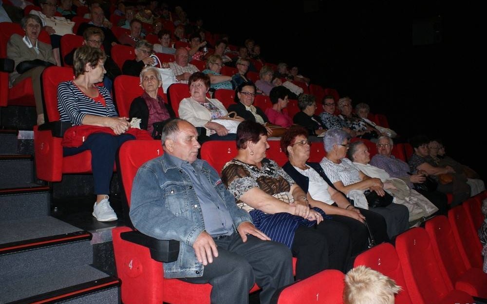 Kino, kawa i zdrowe serce. Seniorzy spotkają się w Planet Cinema