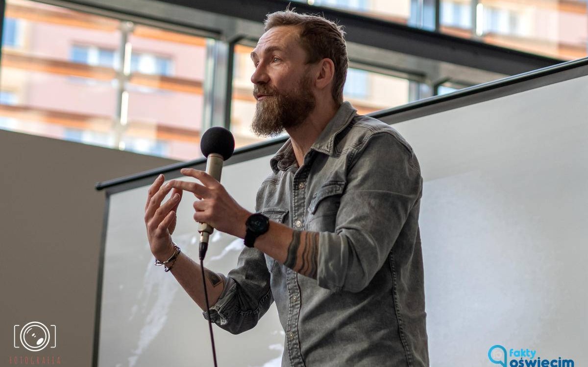 Przemek Kossakowski spotka się z czytelnikami w Chełmku