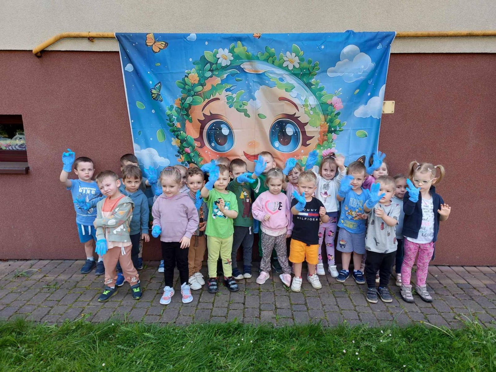 Edukacja ekologiczna w praktyce. Dzień Ziemi w przedszkolu – FOTO