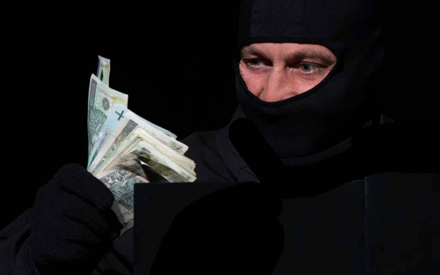 Fałszywi wolontariusze ukradli seniorowi 30 tysięcy